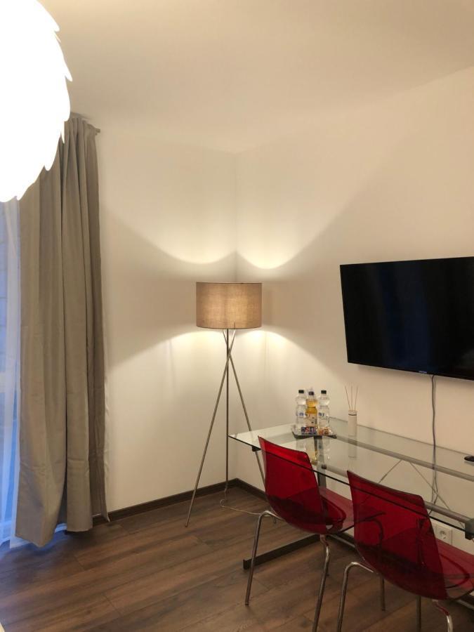 New Private Rooms Фюрт Екстер'єр фото
